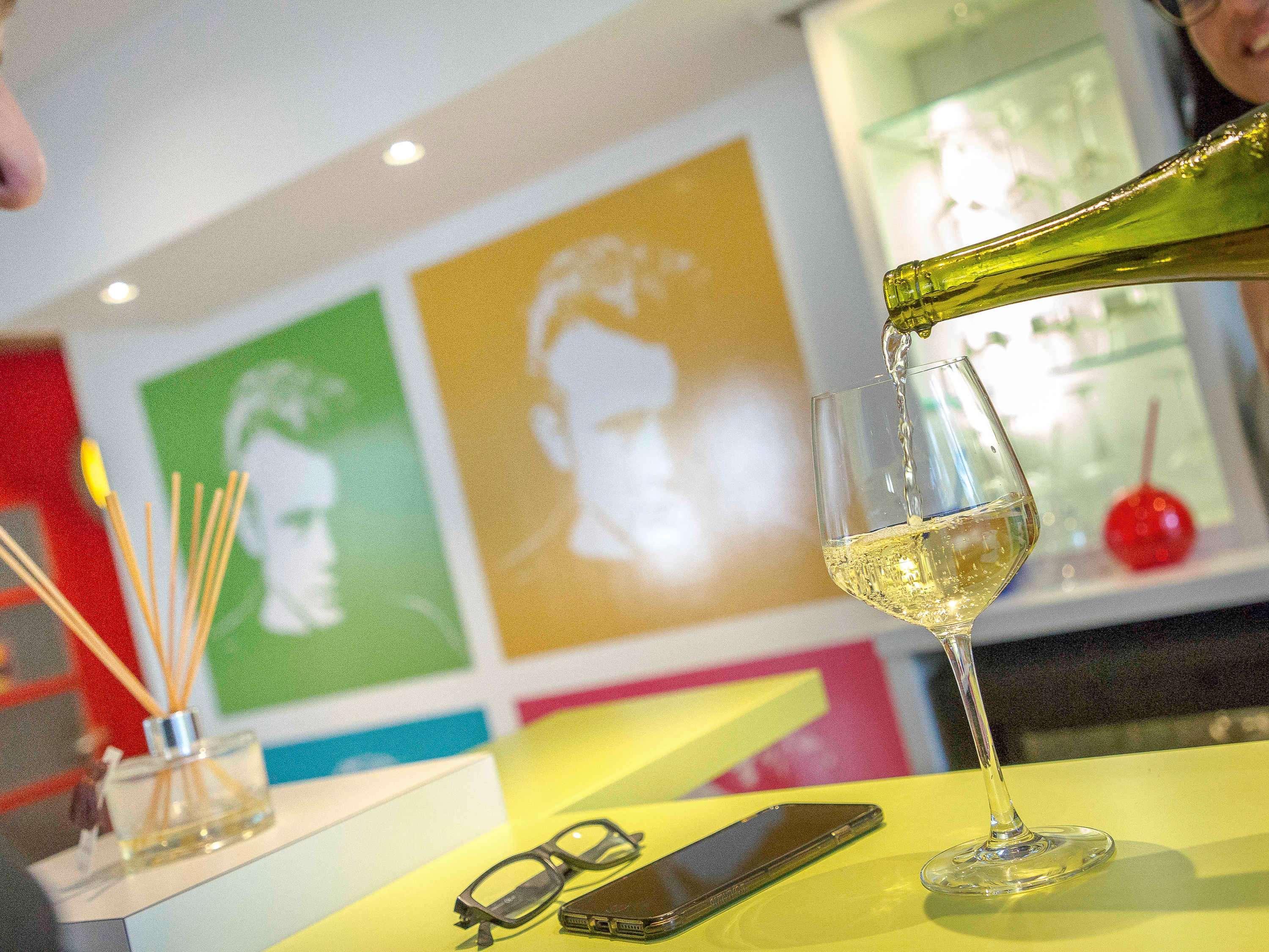 Ibis Styles Cannes Ле-Канне Экстерьер фото
