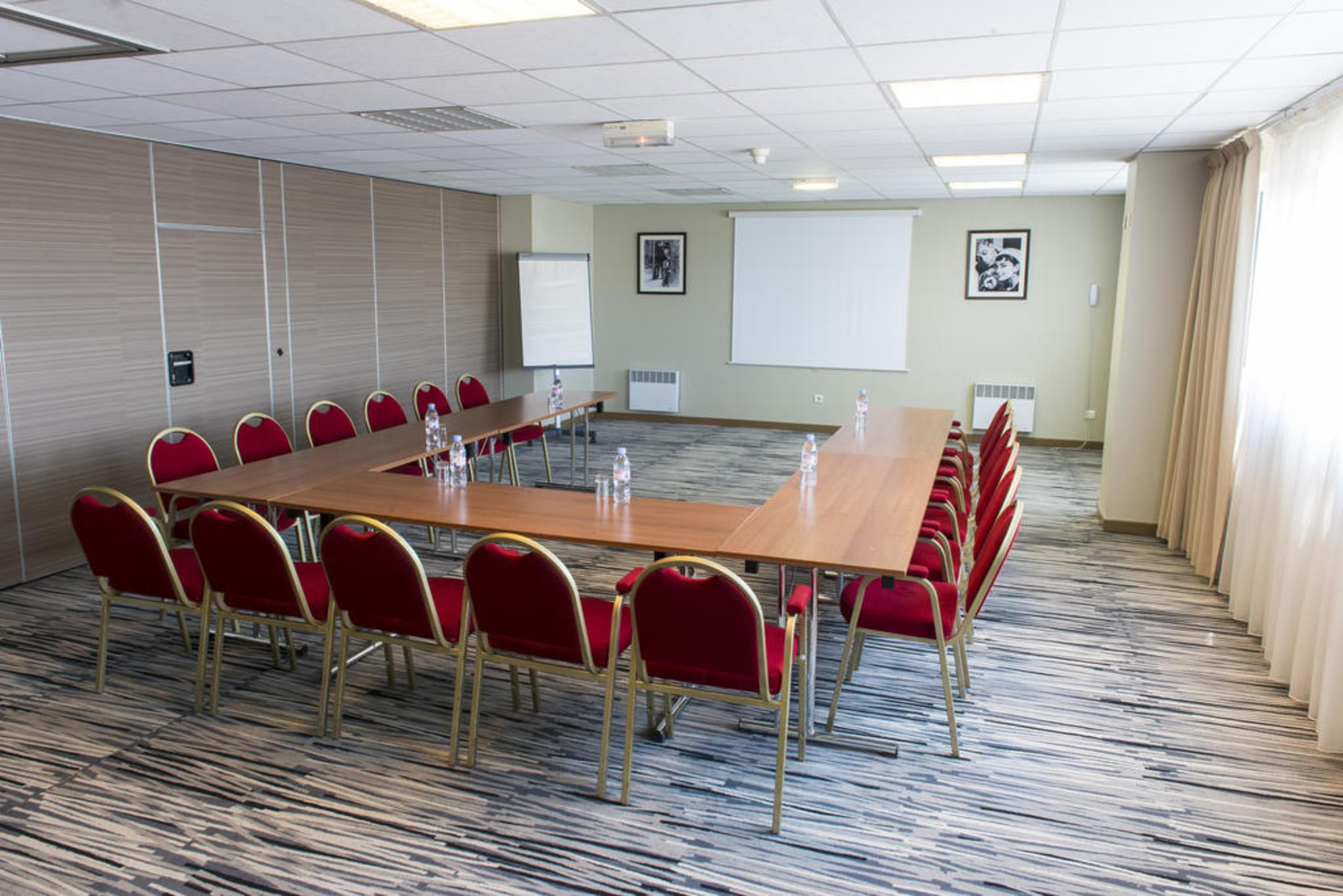 Ibis Styles Cannes Ле-Канне Экстерьер фото