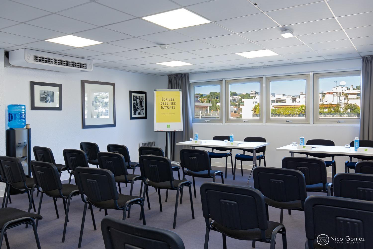 Ibis Styles Cannes Ле-Канне Экстерьер фото