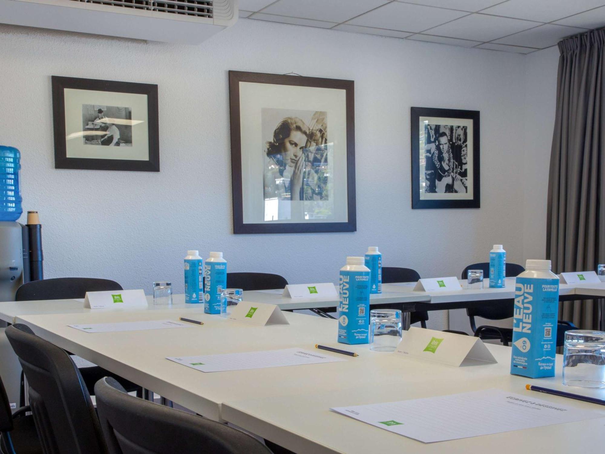 Ibis Styles Cannes Ле-Канне Экстерьер фото