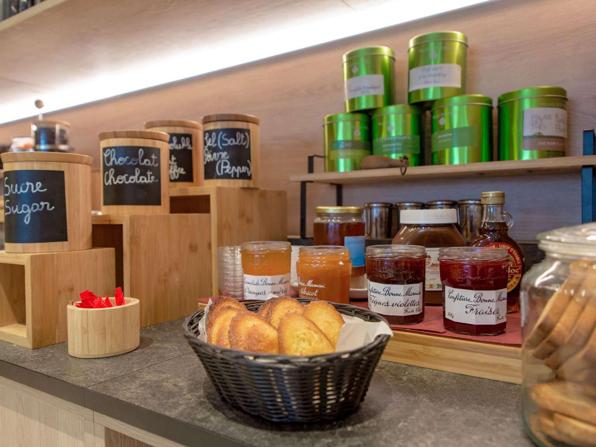 Ibis Styles Cannes Ле-Канне Экстерьер фото