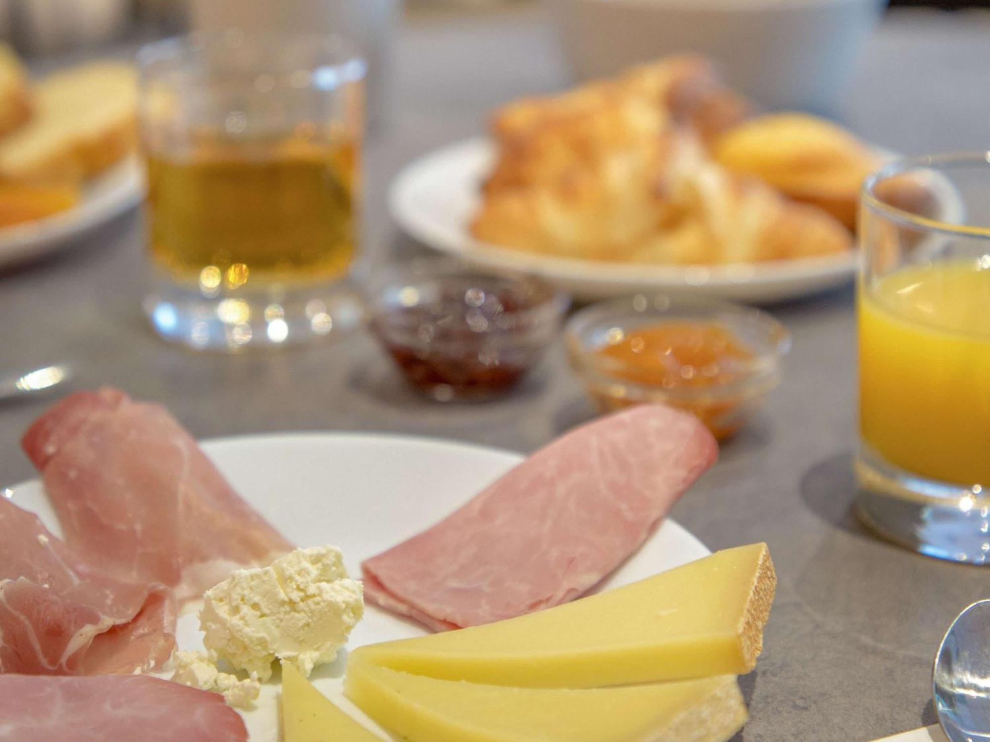 Ibis Styles Cannes Ле-Канне Экстерьер фото