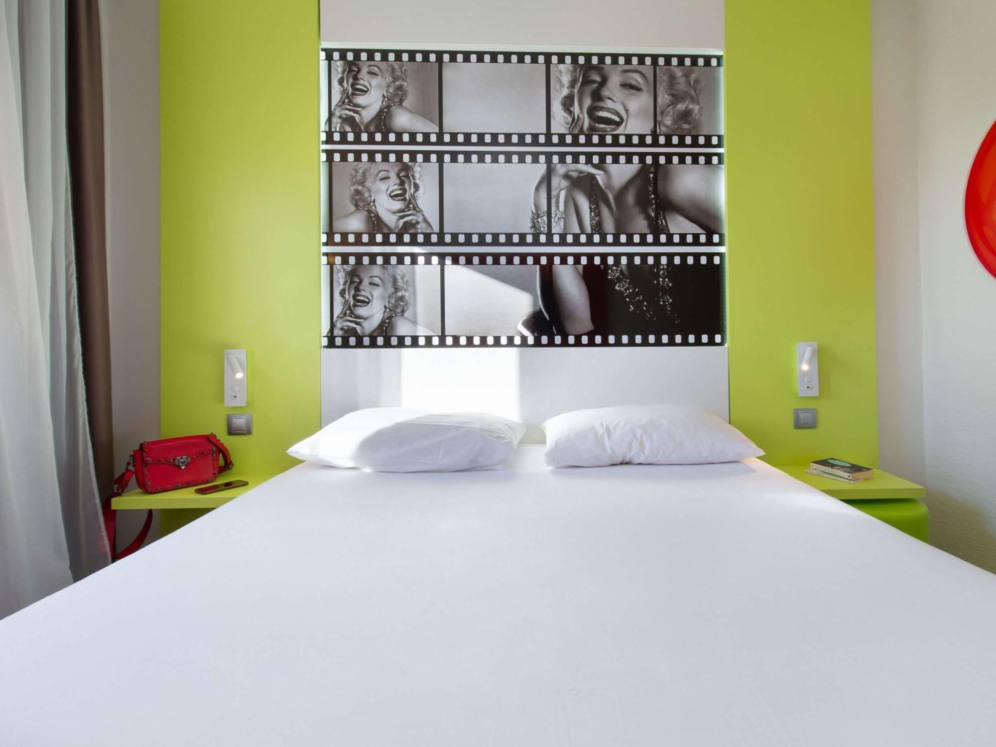 Ibis Styles Cannes Ле-Канне Экстерьер фото